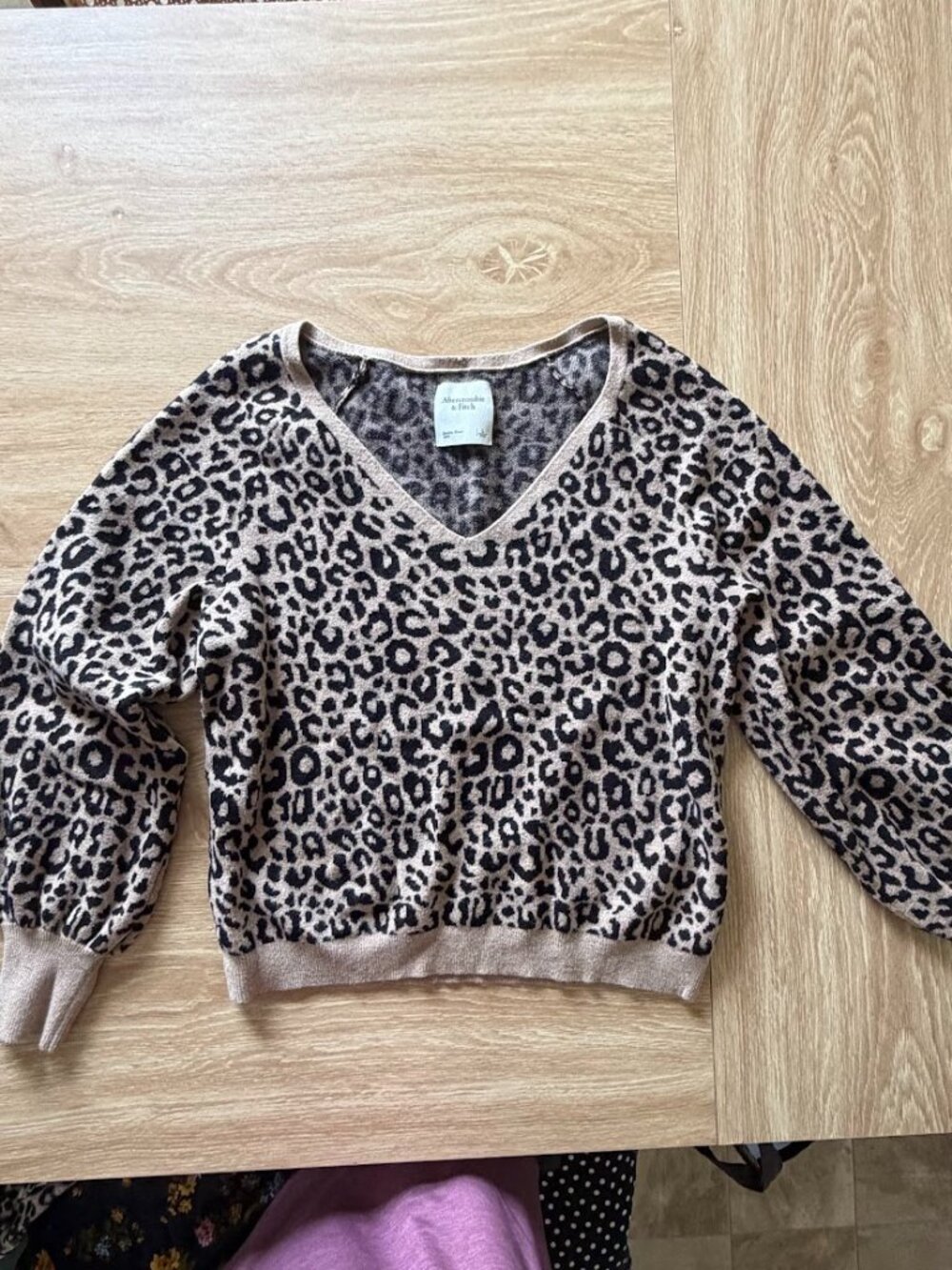 Abercrombie & Fitch Leopard Print Balloon Sleeve Sweater - Size L